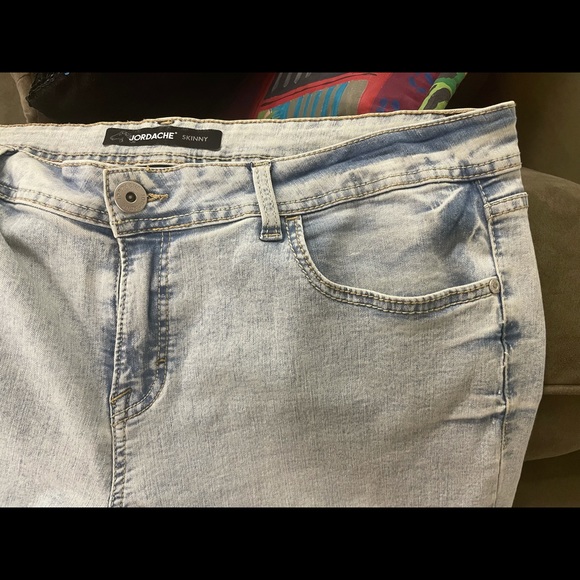 Acid Wash Bleach Bum Jeans - Picture 3 of 9